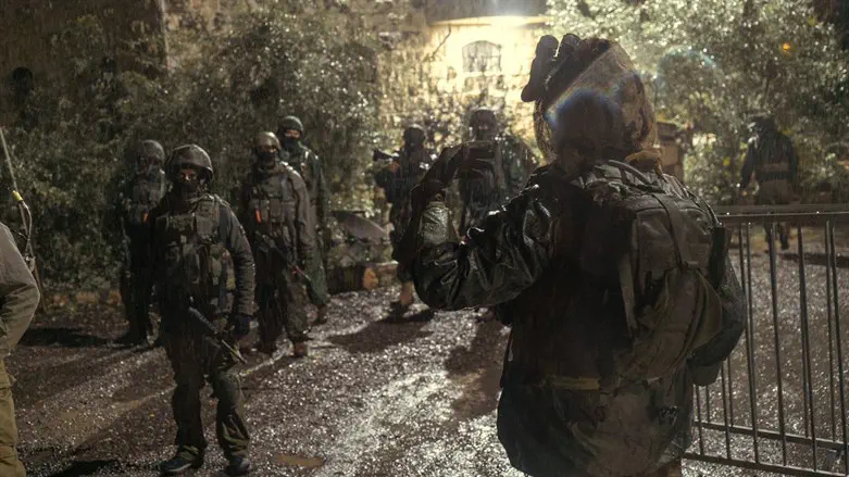 "ההצגה אושרה ע"י חיל חינוך ובוצעו התאמות"