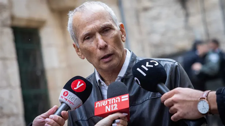 צילום: Yonatan Sindel/Flash90 השר עמר בר לב נמצא חיובי לקורונה