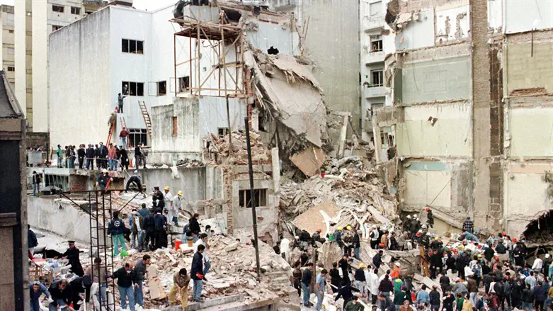 Argentina to try AMIA bombing suspects in absentia