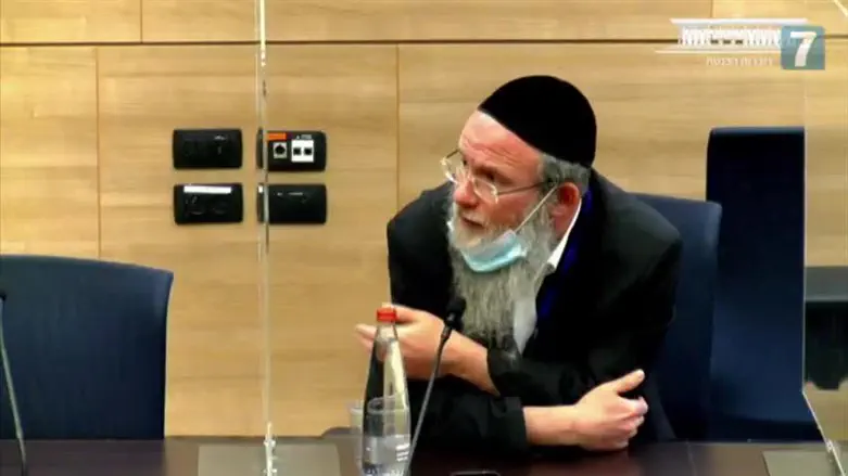 המנהל החרדי מחמיא לשרה שאשא ביטון 