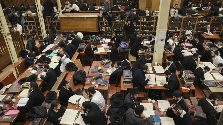 Rabbi Stav: Torah study bill distorts core Jewish values