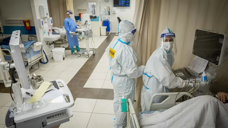 Yonatan Sindel/Flash90 Elderly man, woman in serious condition with COVID complications