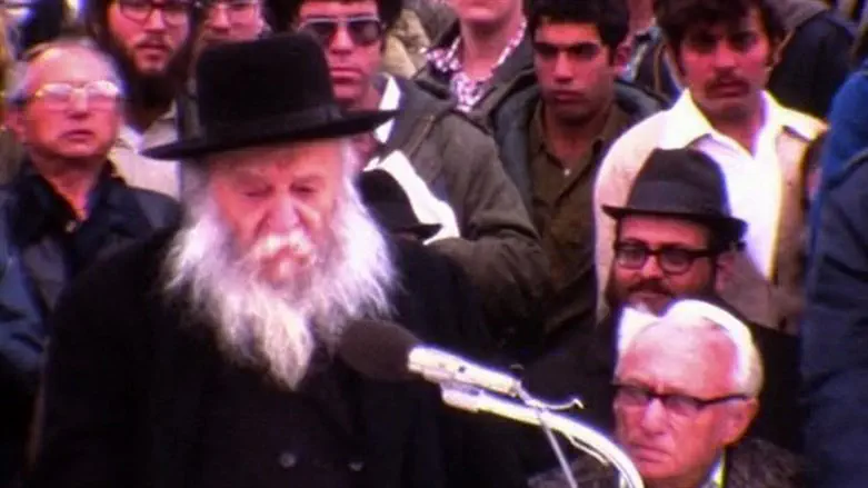 הרב סבתו חושף: כך נהג הרב צבי יהודה