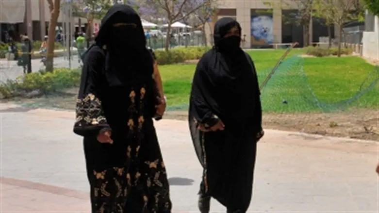 Italy bans burqas and niqabs in schools