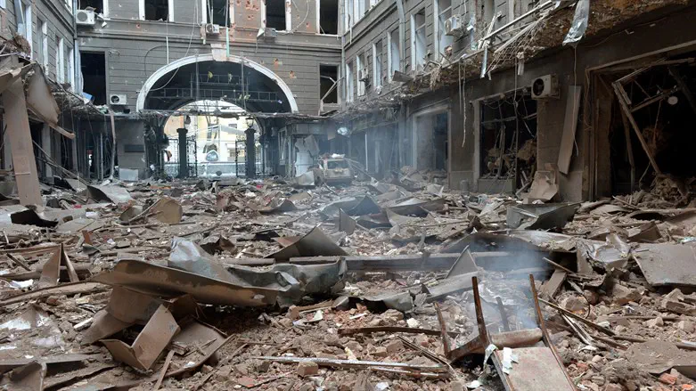 Sergey Bobok/AFP via Getty Images Российские войска обстреляли Харьков: пятеро погибших