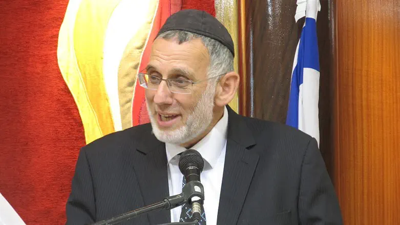 Courtesy Rabbi Buchko opposes strict ruling on moving to shelters