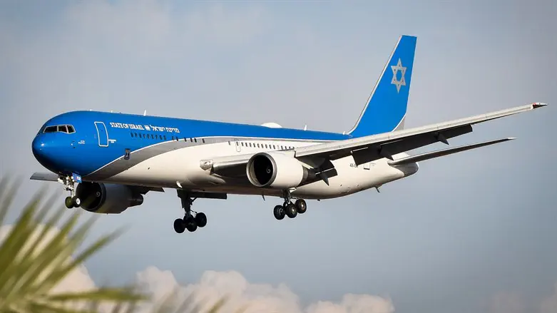 Journalist kicked off PM's plane ahead of US visit