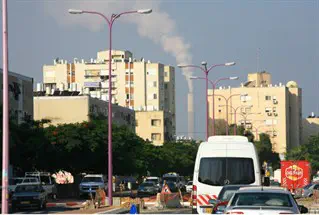 פלאש 90 אשדוד: צילקר בולדוזר? לקבלנים בלבד!