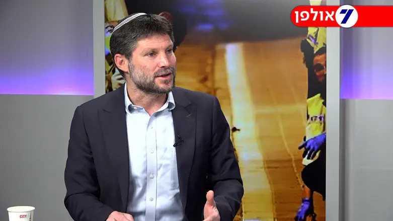 צילום: ערוץ 7 "מי ששותף לממשלה לא ייכנס אותו לבית כנסת"