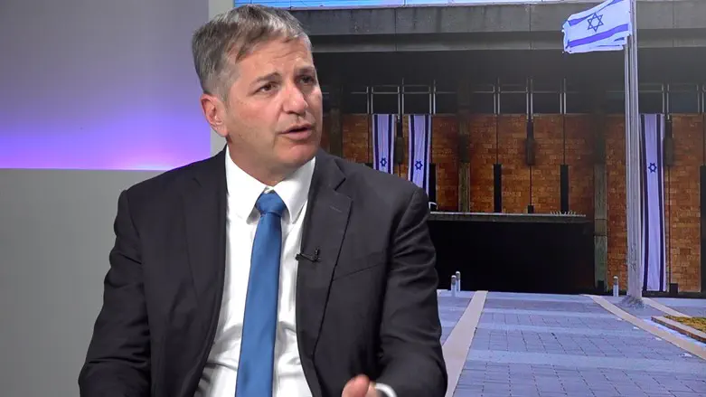 Israel National News HR expert awarded for work publicizing Hamas crimes