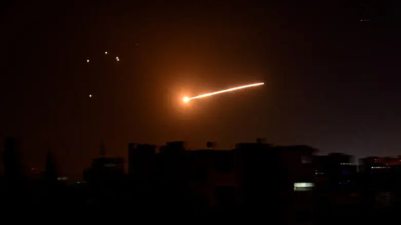 Report: Six Syrian soldiers killed in Israeli strikes near Damascus