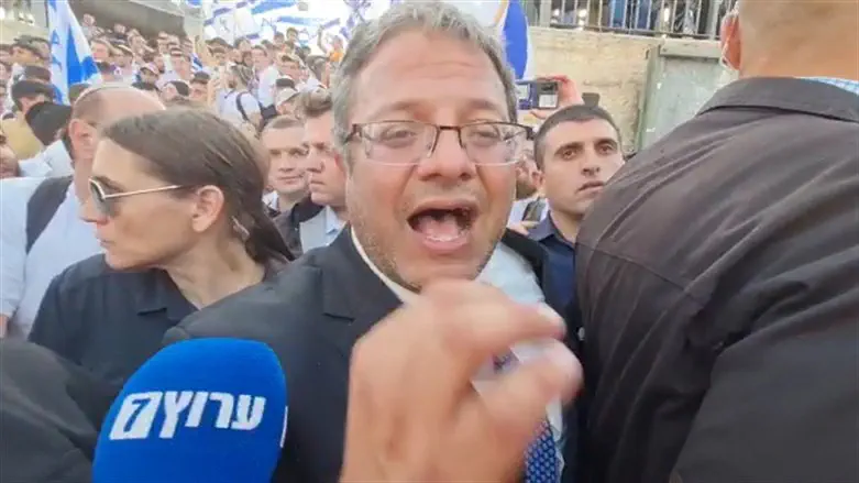 בן גביר התרגש לחזור לשער שכם