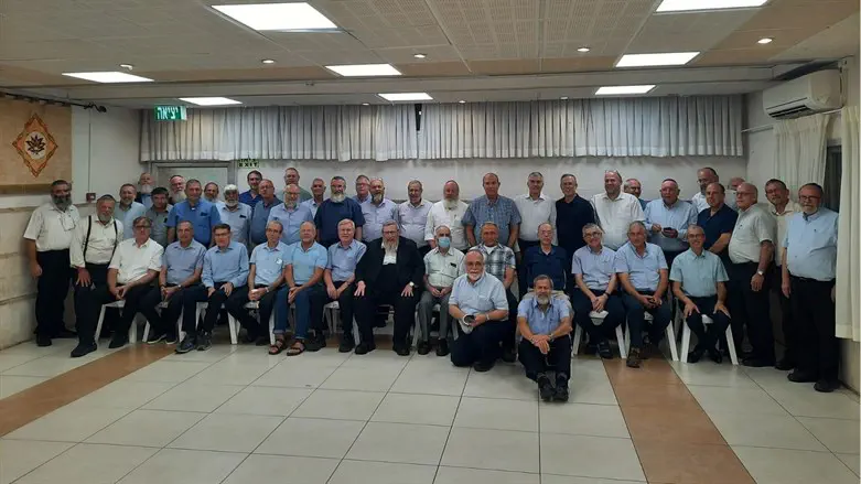 צילום: דוברות הלוחמים מישיבת שעלבים נפגשו לאחר 40 שנה