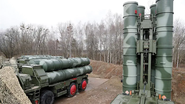 Reuters В России опрокинулся “Панцирь-С1”. Видео