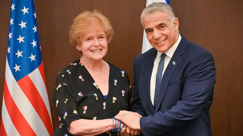 לפיד: "המאבק באנטישמיות הוא משימה עליונה"