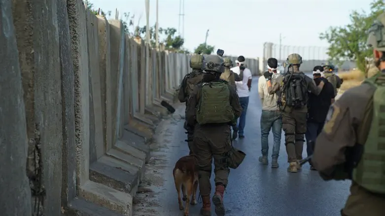 "אורחים" בקייטנת עפרה: מבוקשים פלסטינים