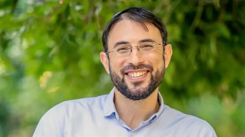 Courtesy An angel amongst men - Rabbi Avraham Elkana Shapira zts"l