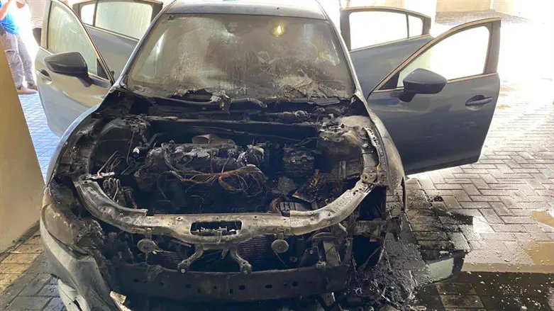 Arab who set rabbi's car on fire is arrested | Israel National News