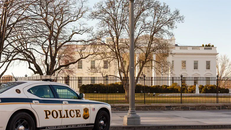 iStock Gunman dead after opening fire near White House