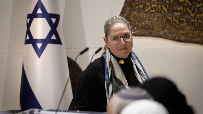 "הוא מנותק מזה זמן, אבל אנחנו עם תקווה"