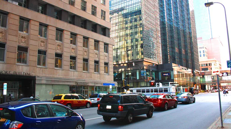 iStock Jewish incumbent beats Muslim socialist