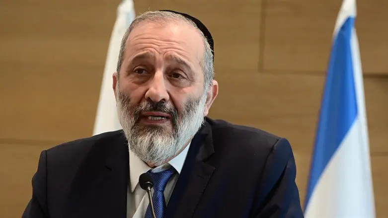 Shas distances itself from rabbi who criticized Chief of Staff