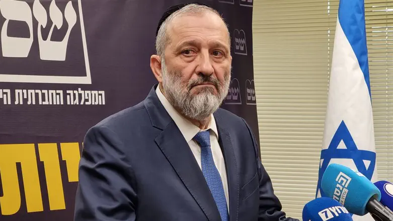 Israel National News 'If Levin brings proposal to remove the AG - we will support it'