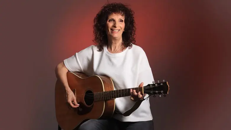 צילום: מלני פנטון הזמרת והיוצרת אסתר שמיר הלכה לעולמה