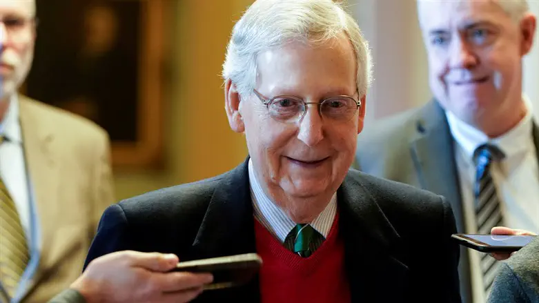 Sen. McConnell hospitalized with flu‑like symptoms, prognosis positive