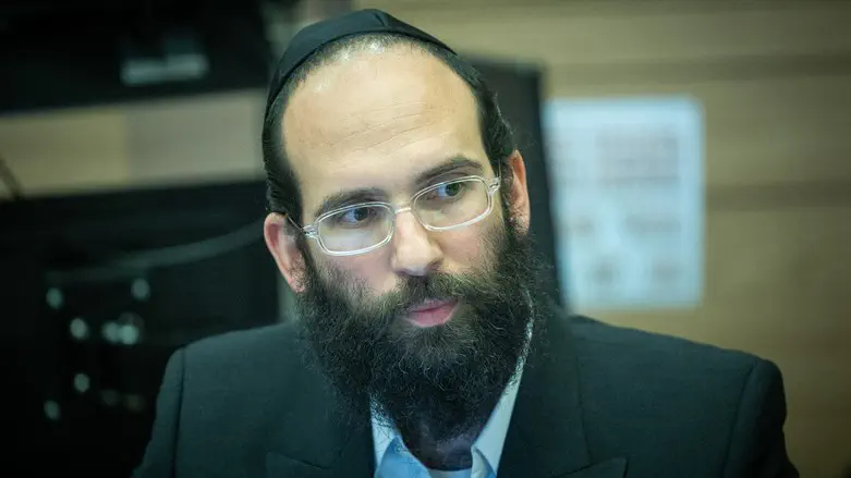 Yonatan Sindel/Flash90 '20,000 foreign workers due to arrive in Israel'