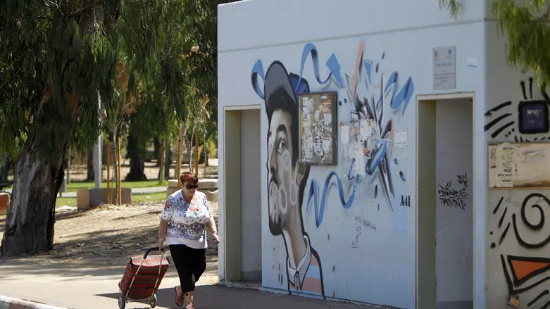 Bezeq launches project to connect public shelters to the internet