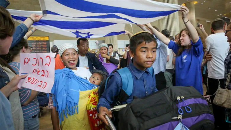 Yossi Zamir/Flash90 Change the aliyah focus now!