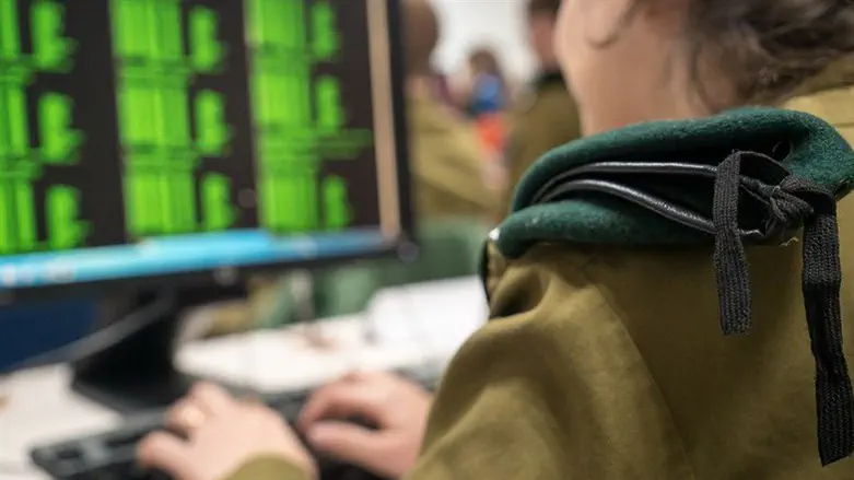 "הגרדיאן" חשף את זהותו של מפקד 8200