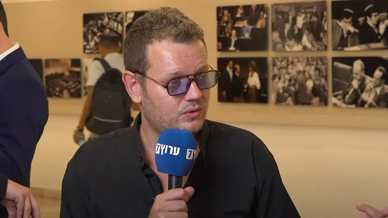 סערת הדוחות בצ'ק פוסט