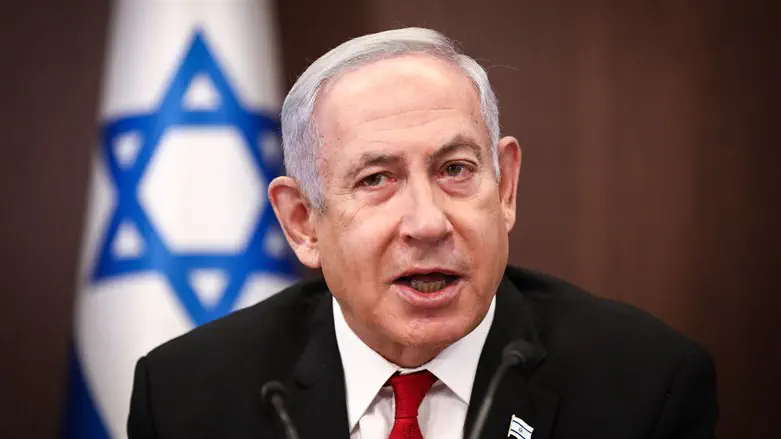 Gantz rises to 43 seats, Likud falls to 19