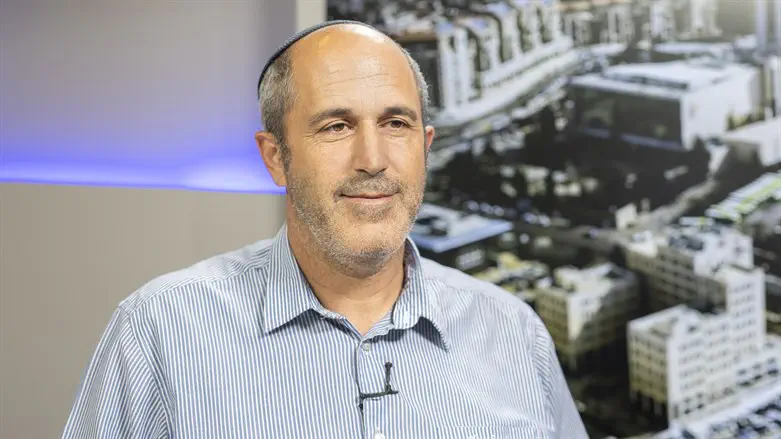 Judge orders Shabbat buses in Jerusalem discontinued