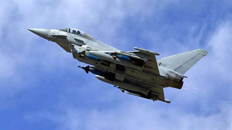 Fighter jets escort the Iranian delegation