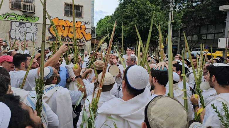 צילום: יחצ צפו: תפילה עם הרב שמואל אליהו מת"א