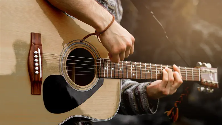 iStock מקבלים את השבת עם יהודה כ"ץ