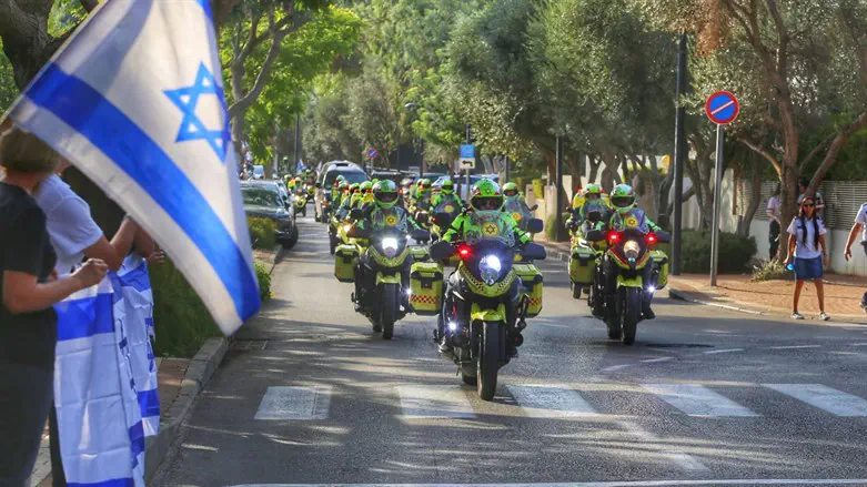אופנועני מד"א ליוו את ארונה של ירין פלד