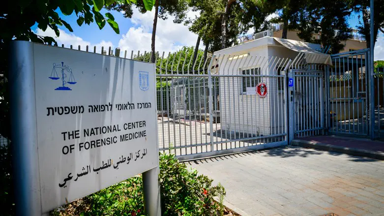 במכון לרפואה משפטית מדברים על הזוועות