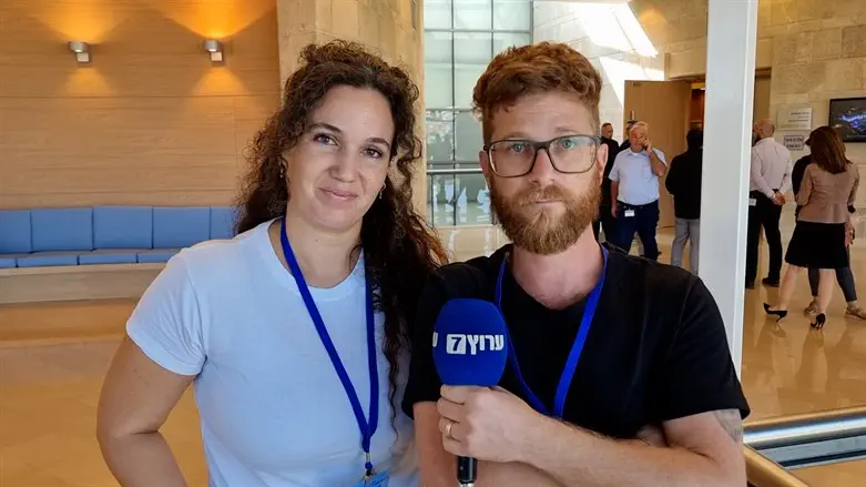 מבקשים מהמדינה לפנות אותנו כקהילה