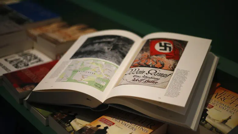 Reuters Trump endorses Mein Kampf-owning Texas candidate