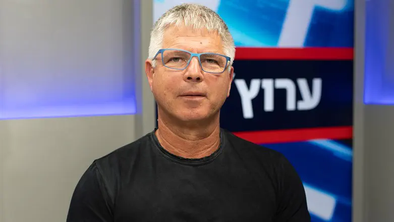 נעם לניר: די לרעל, די לחשבונות