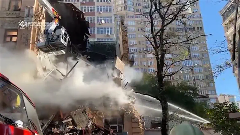 רוסיה בהפגזה אווירית נרחבת באוקראינה