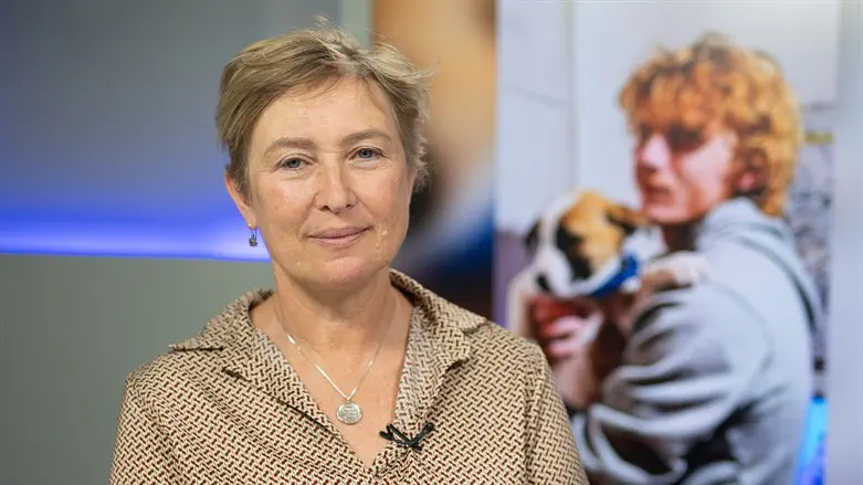 צילום: ערוץ 7 עדיף להיכנע מאשר לראות חטופים גוועים