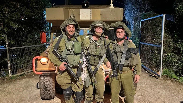 Hadassah doctors mark Doctors Day in combat zone