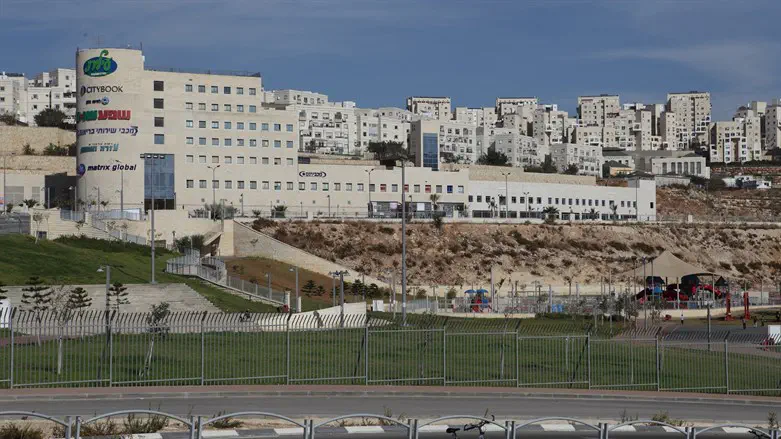 צילום: פלאש 90 משבר החשמל במודיעין עילית מגיע לכנסת
