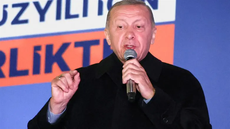 Turkish comedian charged over Erdogan jokes