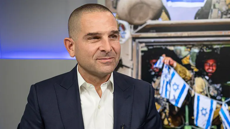 עבור גלעד שליט - נרצחו כאן אלפים